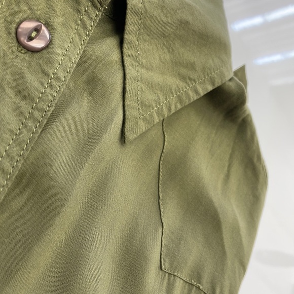 Frye • Olive Green Button-down Addie Top with Front Chest Pockets - Picture 11 of 12